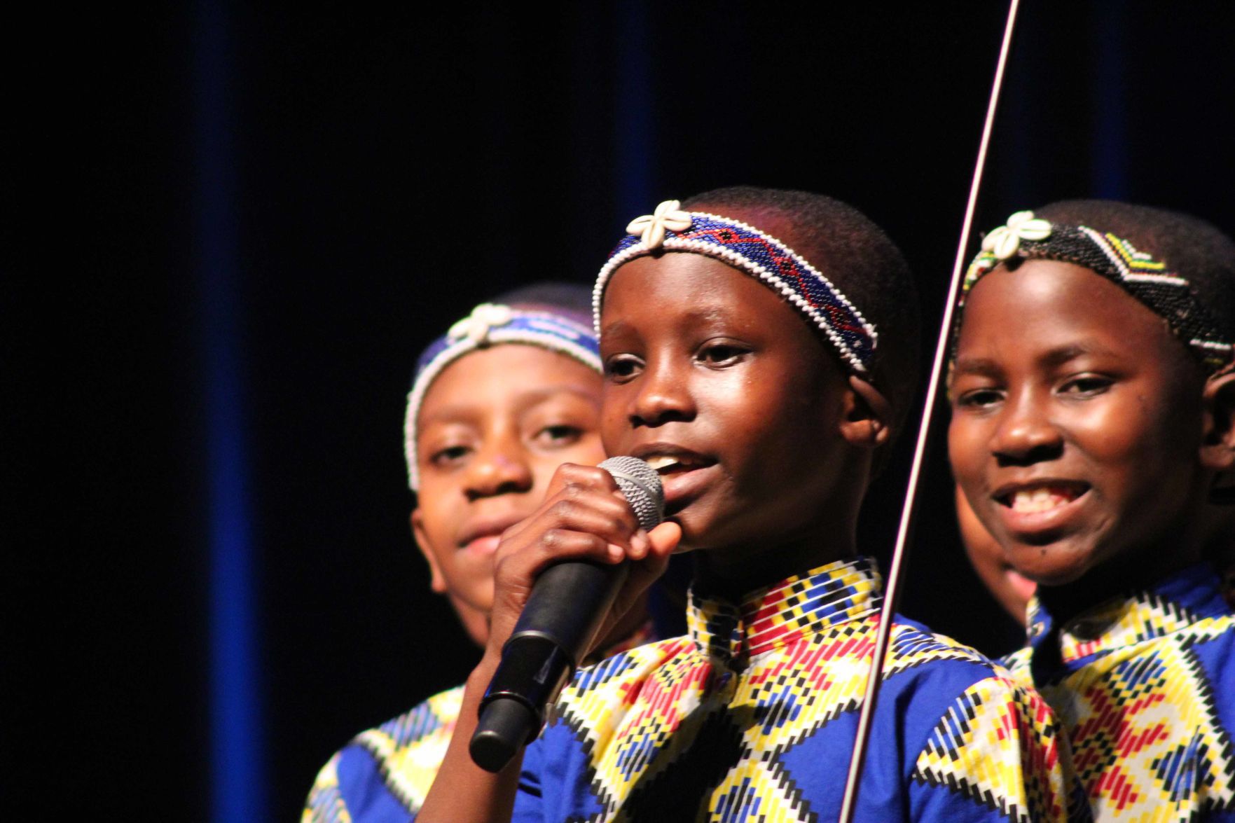 110719-reed-gallery-choir014